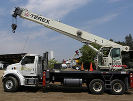 Grua tipo titan marca terex de 20 toneladas